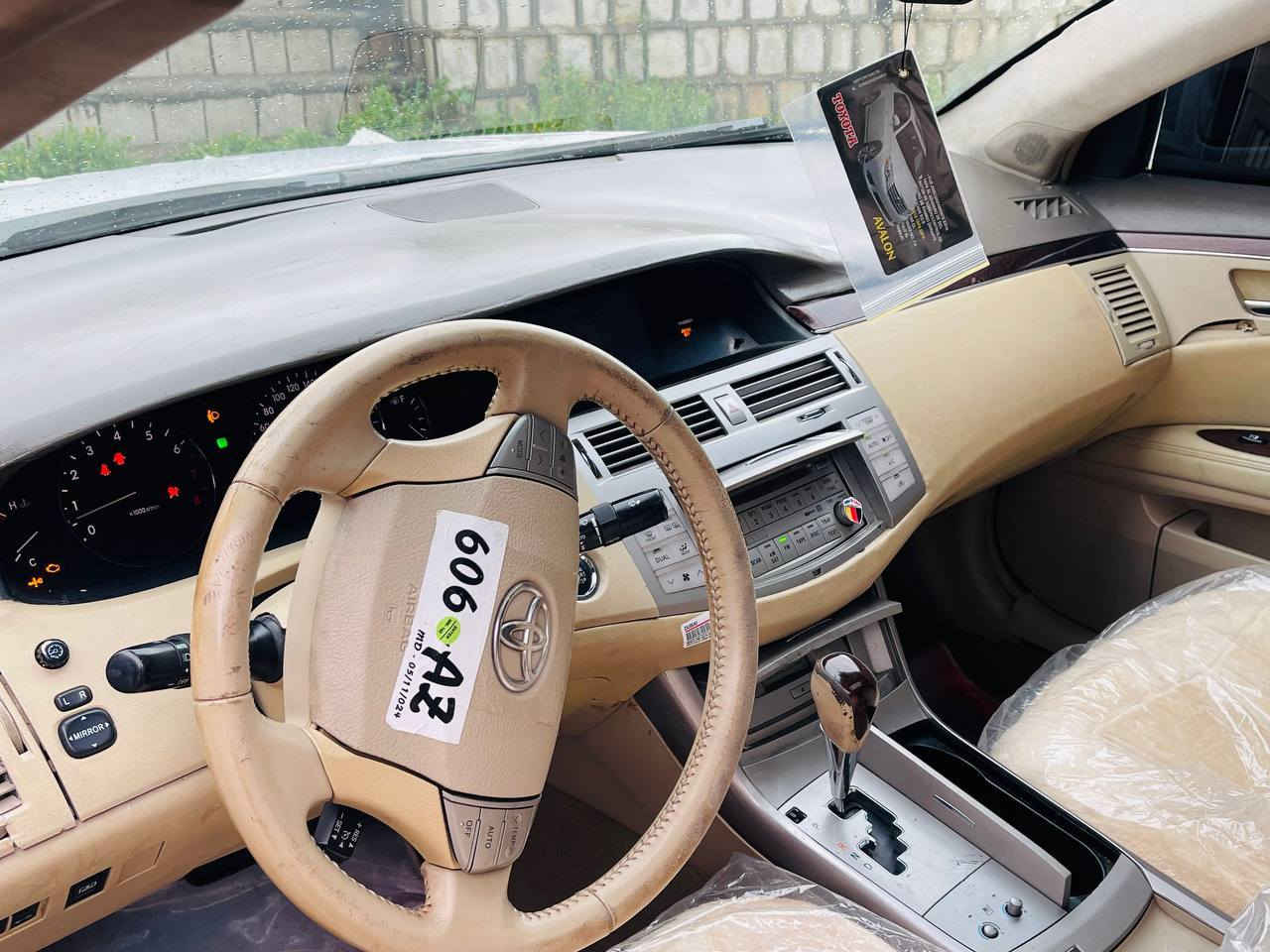 ئەڤەلۆن ٢٠٠٨ بڕاوەی دوبەی بێ ڕەقەم لمیتید  سعر 60
فول مواسەفات   ***********
سلاید. 
بەسمە 
ناو زەرد 
کوشین هیتەر و کوشین جلد 
توندو تۆڵە 

تایەو ویلی تازەی لە ژێرە دخان, السليمانية
