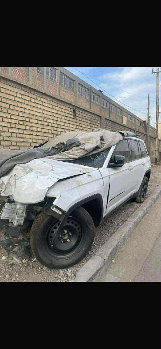 سلام عليكم جيب ٢٢ شكل الجديد بتره خمسه راكب  فول مواصفات رادار امامي جانبي قياده ذاتيه تحديد مسار فتحه سقف اريد مراوس بدورنكو   صبغ جاملغ وبنيد وبيه مباوك بلجاملغ السايق. يعني البجم صبغ. وطرف لباب العنده مراوس يتفضل ***********
