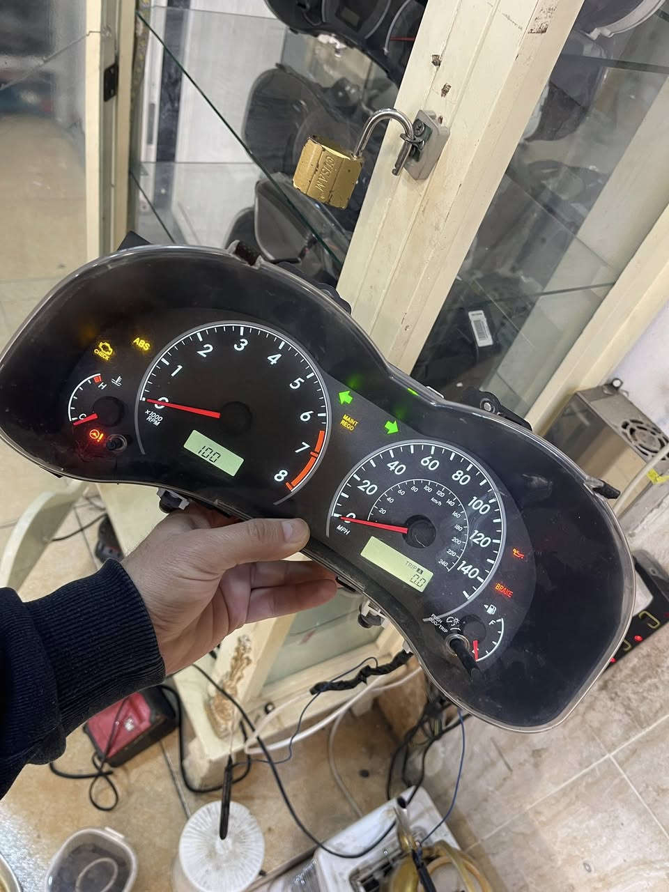 غراض كرولا ٢٠٠٨–٢٠١٤
توصل موجود***********
