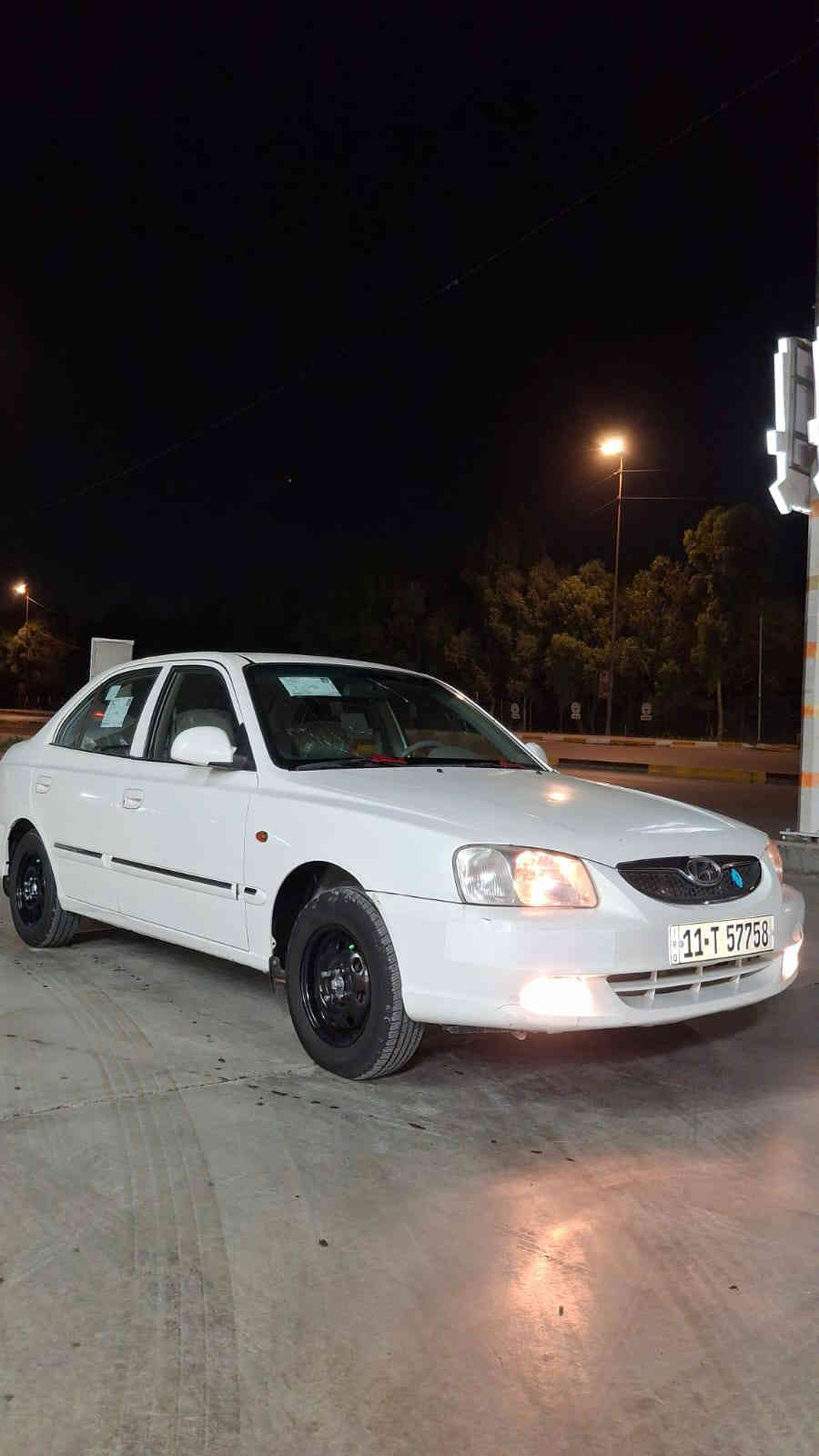 سلام عليكم ورحمه الله 
فيرنا موديل 2015 سياره جديده بمعنى الكلمه بيه صبغ بل جاملغ المامي اثر تكشير ول باقي كفاله 
كير ومحرك مكفولة صدر مامي خلفي جديد تبريد ثلج تخم تاير رقم الجديد 
وترايك ليوين مايعجبك 
شرط التحويل 
السعر 82 وبي مجال 
العنوان بغداد 
***********
