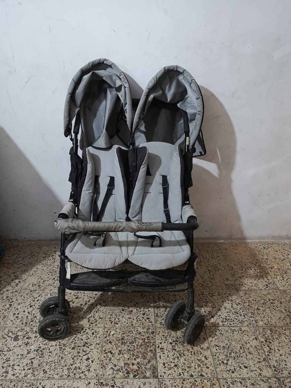 سلام عليكم
أغراض للبيع


**إذا كنت صاحب هذا الإعلان وتريد حذفه لأي سبب، رجاءا أرسل رسالة إلى الدعم الفني**