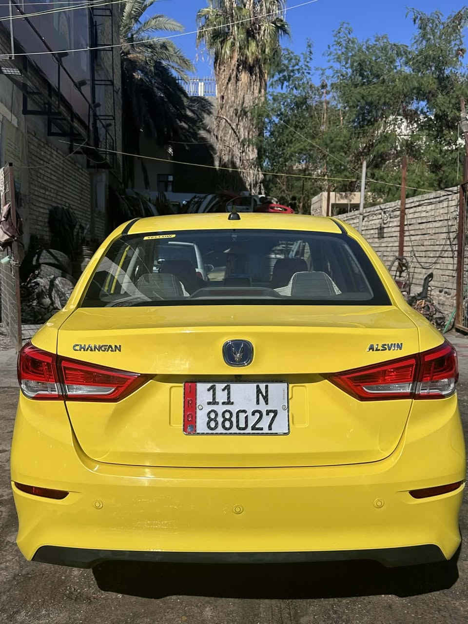 السلام عليكم إخوان السفن للبيع موديل 24 حره باسمي تحويل مباشر هزه جديده بيه طخات خفيفه بدون صبغ بعده بضمان الشركه دهن كل 5 آلاف كيلو ابدل بالشركه تخم دبلات اماميه وخلفيه واذان محرك جدد قبل أسبوع بدلتهن مجاناً على الشركه وباتري جديد هم مبدل على حساب الشركه السعر 115 ورقه ملاحظه السياره بيه منظومة غاز من الشركه للاتصال ***********
