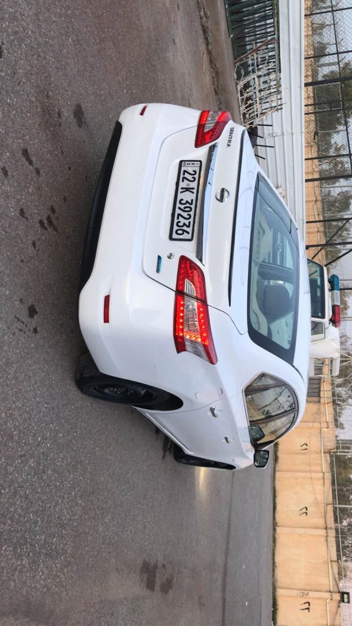 سێنترا خە لیجی بۆفرۆشتن مۆدیل 2016 گێرو مە کینە نە کرایتە وە بە شە رت بێ سە رفو بوخار وە ک شە ریکە وایە تە بریدساردوگە رم بە شە رت بێ تە قە ورە قە هە زە وفە حسم تازە کردیە دوپارچە سبوغه بێ ژۆرێ  ژ: م : *********** لە هە ولێرم نخی 105 شت لە کۆ مێنت ناکرێ پە یوە ندی بکە لە خزمە تم أربيل, العراق
