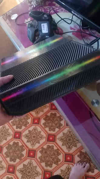 اكس بوكس ون 
نظافه فوول استخدام قليل 
بيه حساب لعبة فيفا ٢٤ مملوكه 
السعر 170 الف وبيه مجال بسيط 
مكاني بابل توصيل ماعندي 
***********
