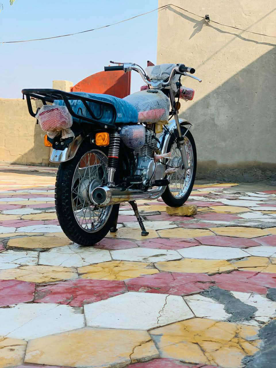 سلام عليكم
نامه متياز اوراق سكنر
موديل25
محرك مامفتوح ترايك وين متريد
كهربائيات شغاله
دارجه تخبل
ديوانيه الحمزه الشرقي 
***********
ترهم مراوس بس كون من الحمزه الشرقي
