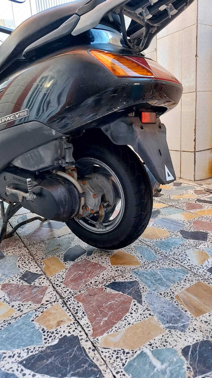 السلام عليكم سبيسي ياباني كفالة عامة كفرات مكينة كابريتر كهربائيات كله على البلاد دراجه بلادية العنوان كوت الزهراء قرب ابو علي الكهربائي ***********
