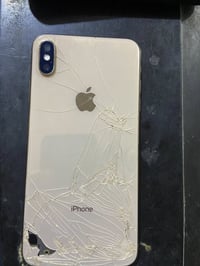 آيفون XS ماكس • ٢٥٦ • ظهر مكسر