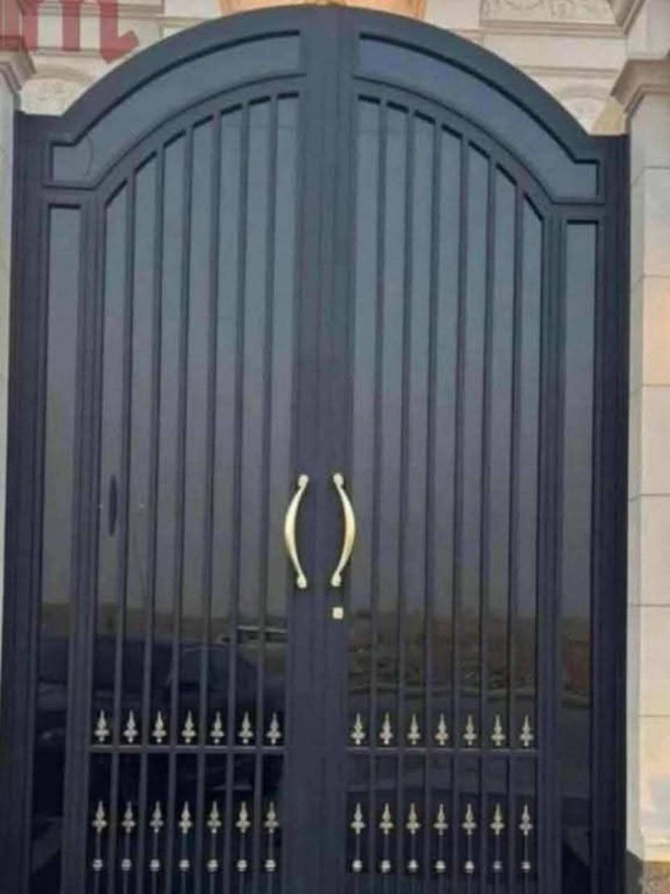 سلام عليكم اخوكم حداد متنقل وشغلي هندسي ودرجة أولى بيبان وشبابيك وسقيف كسبان وسندويج  وكفت لعمال اتصل وتدلل ***********
