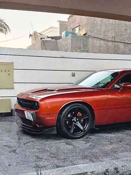 سلام عليكم 
جالنجر  موديل ٢١
رقم بغداد باسمي. انكليزي وهزه جديده
لون مميز  مشمشي
السياره بدون ايرباك لشي ما مشتغل بيه جديده
ماشيه ٦٥ ميل. محر ٣٦٠٠
حادث خلفي جاملغ خلفي ايمن والباب الصدر صبغ ومعجون والجاملغ الامامي فقط كلير توحيد لون معجون
ويل نجمه خسفه
تاير تو سايز
بجم كبس
لايت منضومة زنون اصلي
عندي كزوز صوت شايله موجود
السياره عليه بوليش
بيه جهاز صافره
الاستفسار اكثر
واتس/ ***********
السعر ١٨٧ وبيه مجال للشراي.
العنوان بغداد البياع قرب الهايبر ماركت
