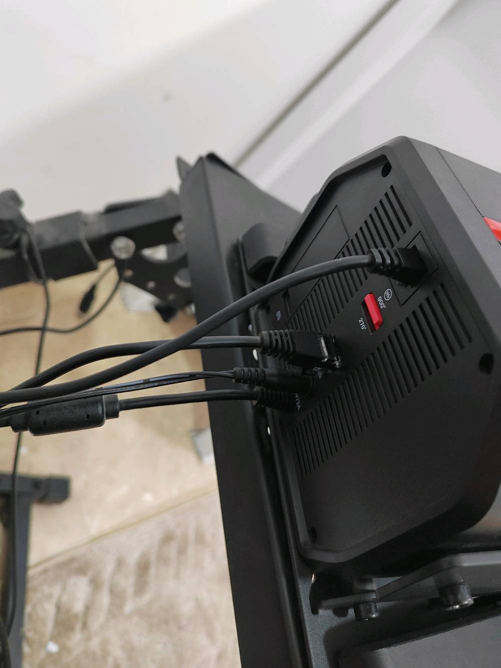 بغداد. زيونة
PXN V10 مستعمل استعمال قليل يعمل اغلب اجهزة الالعاب و الحاسوب الشخصي. يمتاز برد فعل مقارب للواقع يحاكي الواقع بسعر مناسب 