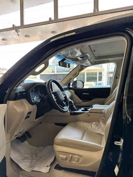 سلام عليكم لاندكروز موديل 2025 بريم اصل 
فول مواصفات زيرو رقم أربيل بوب شفط اربع كامرات لمتد 
العنوان بغداد السعر 78$ اتصال ***********
سيد عباس
