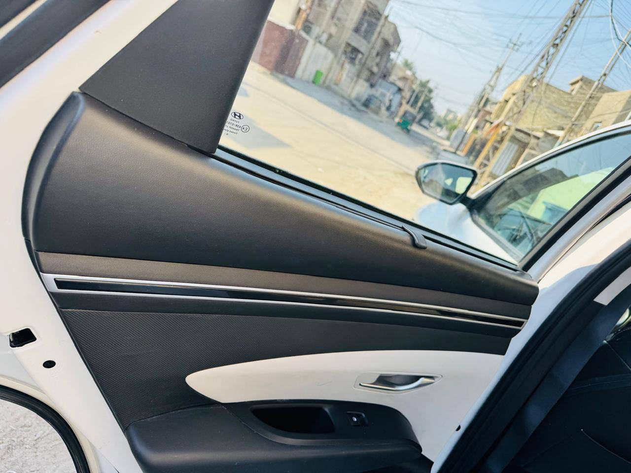 تحيه طيبه السلام عليكم ورحمة 
توسان 2022 خليجي 
ماشيه 47 ألف 

تشغيل بصمة   

تشغيل عن بعد

سايد بريك دگمة   

كشنات كهرباء

اوتو هولد

بك لايت LED

كروس سرعه

بردات ابواب خلفية 

حساسات امامية + خلفية 

تحكم مقود كامل

بصمات عدد 2 

انارة ترحيب

نقطة نزول منحدرات. 

نظام مانع تزحلق 

شاحن موبايل واير ليس  

اشاير بالمري والمري شفط

مخرج AUX + USB‏

وضعيات قيادة
مكفوله 
رقم اربيل شرط تحويل مباشرة 
205, ورقه وبيها مجال 
أي استفسار رقم صاحب السيارة 
***********
مكان بغداد سيديه
