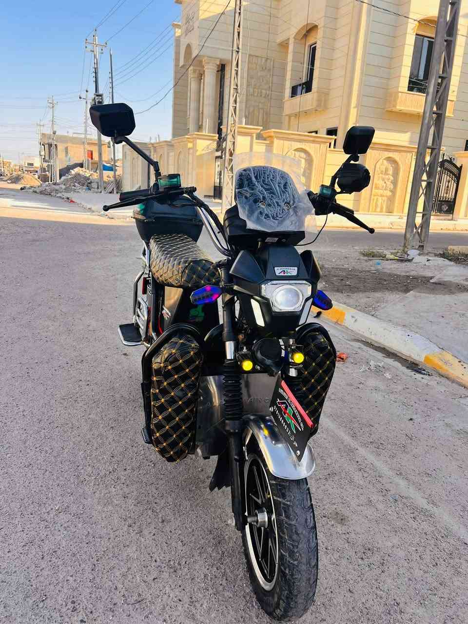 جبلي الاخوين 
نضافه فول 
6 بطاريات ع الفحص 
جهاز نذار مانع السرقه
السعر 475 وبي مجال 
***********
‭***********
