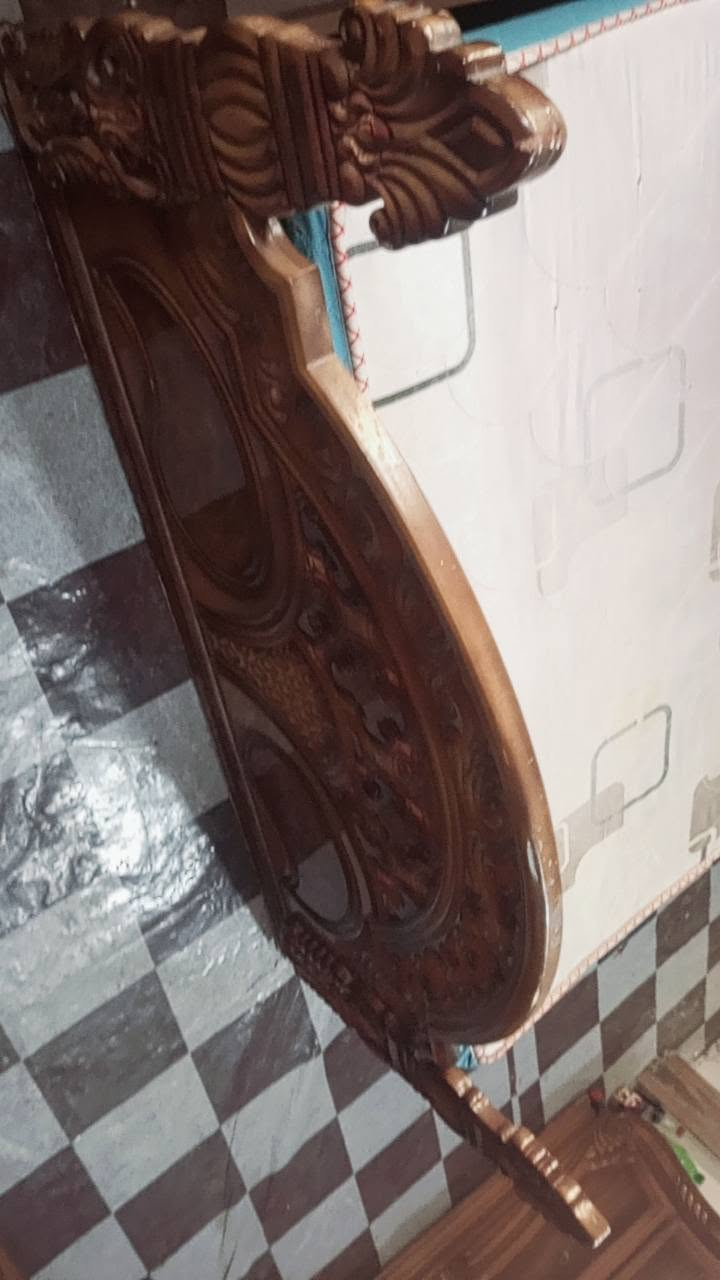 سلام عليكم غرفه مستعمله نضيفه ورايده 450 وبيه حك جيه وساب ***********

