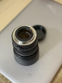 كانون ٨٥مم • فتحة ١.٨ • نظيفة