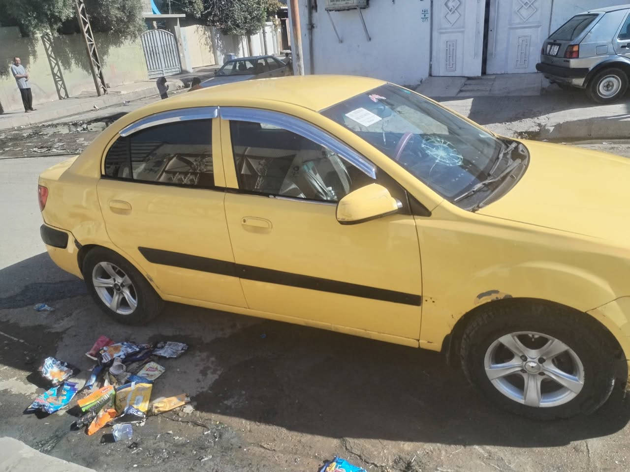 كيا ريو للبيع السعر 75 بيه مجال المحرك شرط و كير عادي رقم الهاتف ***********
