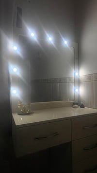 ميزتواليت • شغل ايد • اوف وايت