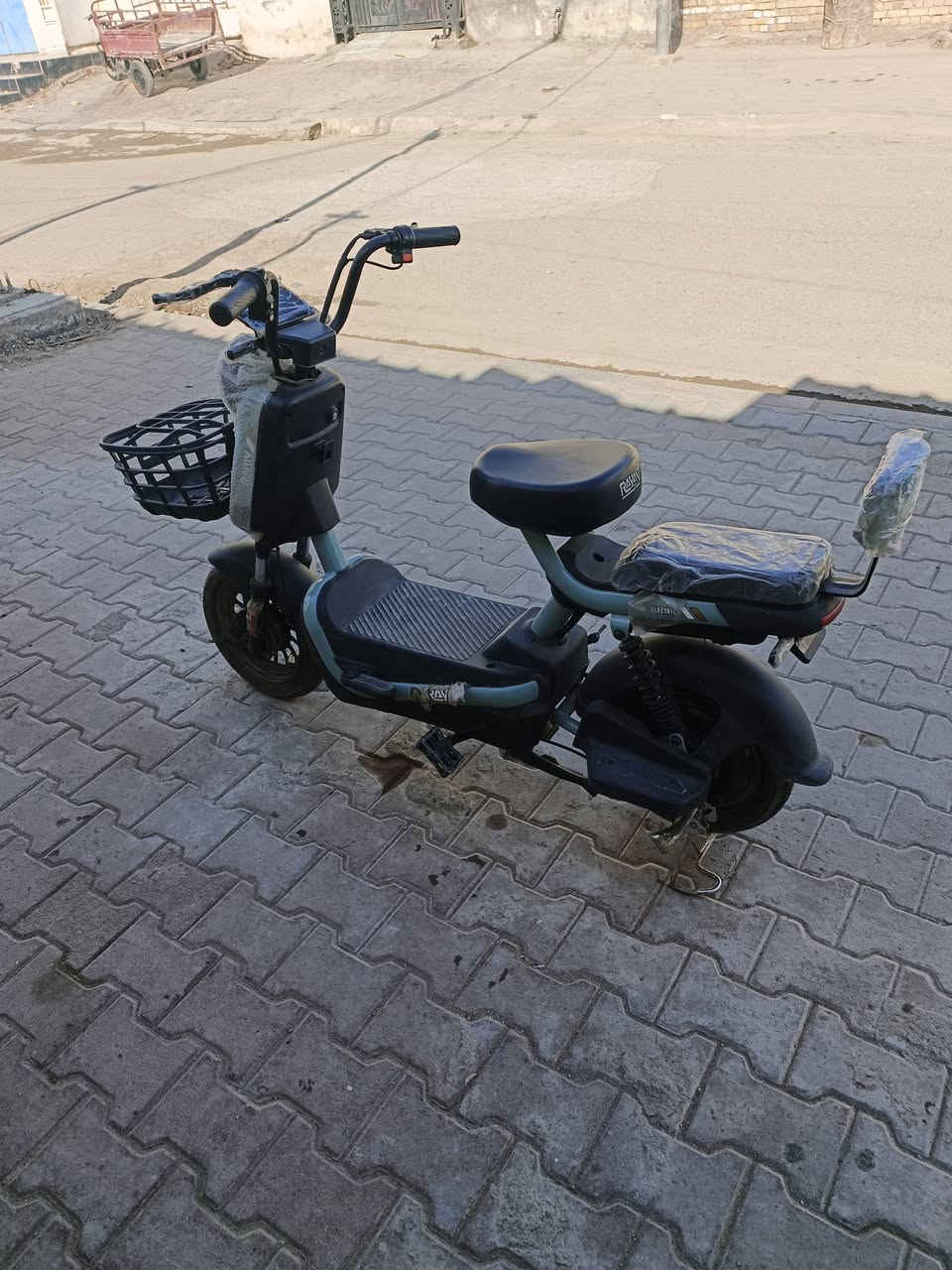 سلام عليكم دراجه شحن للبيع سعره 300 وبيه مجال استفسار ***********
