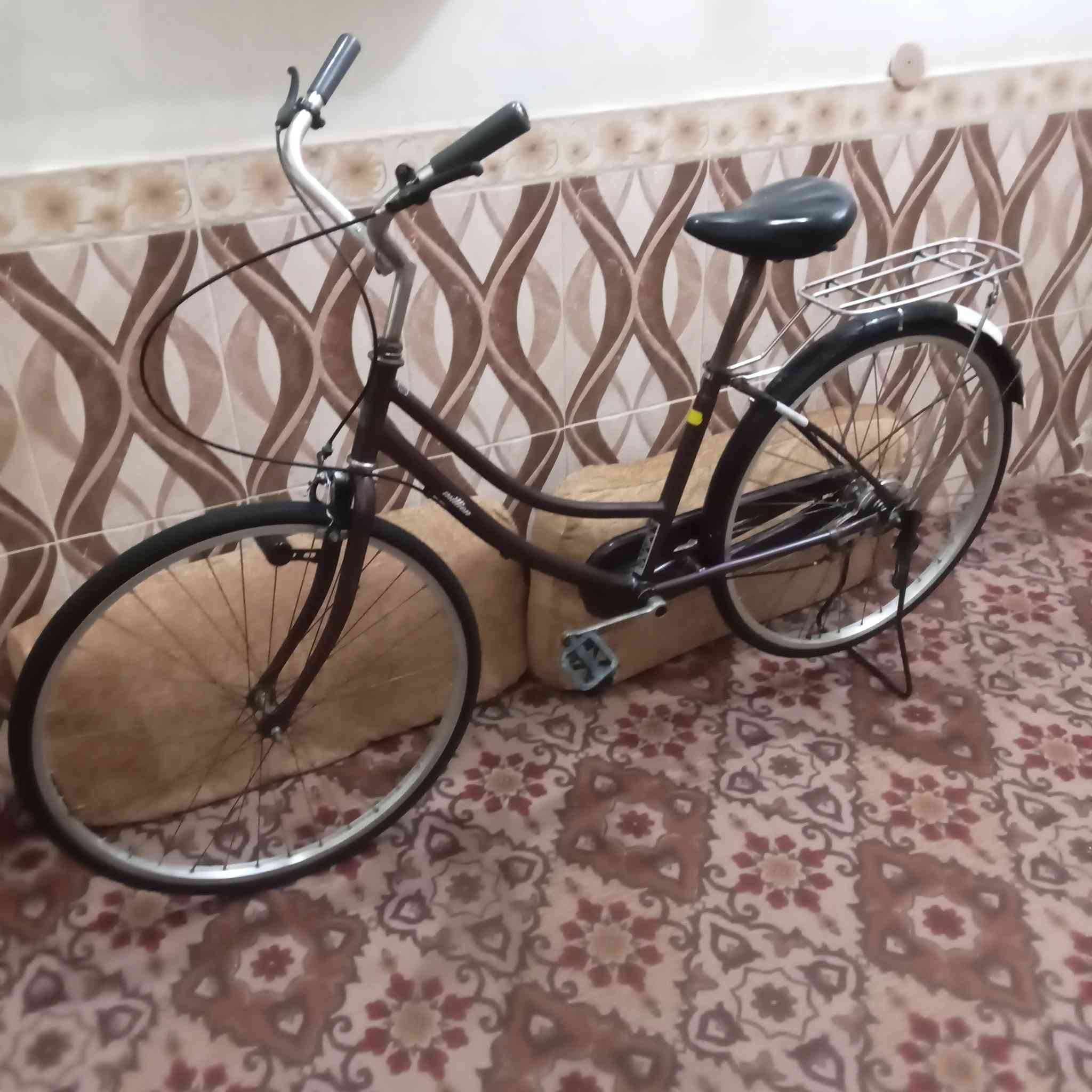 سلام عليكم باسكل لبيع حجم 26 باسكل نضيف مثل ماموضح بل صوره غراضه كلهن ويه جاكلغاته كبات 2 سعر خاص مكان ناصريه محطة قطار ستفسار 📱***********
