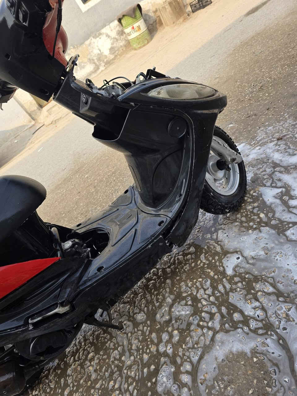 مرحبا شباب كانكو جي4 دراجة مكفولة من كلشي مكينة ما مفتوحة كلهة شغالة سلف هندر دراجة نضيفة السعر خاص *********** المكان نجف شارع المدينة
