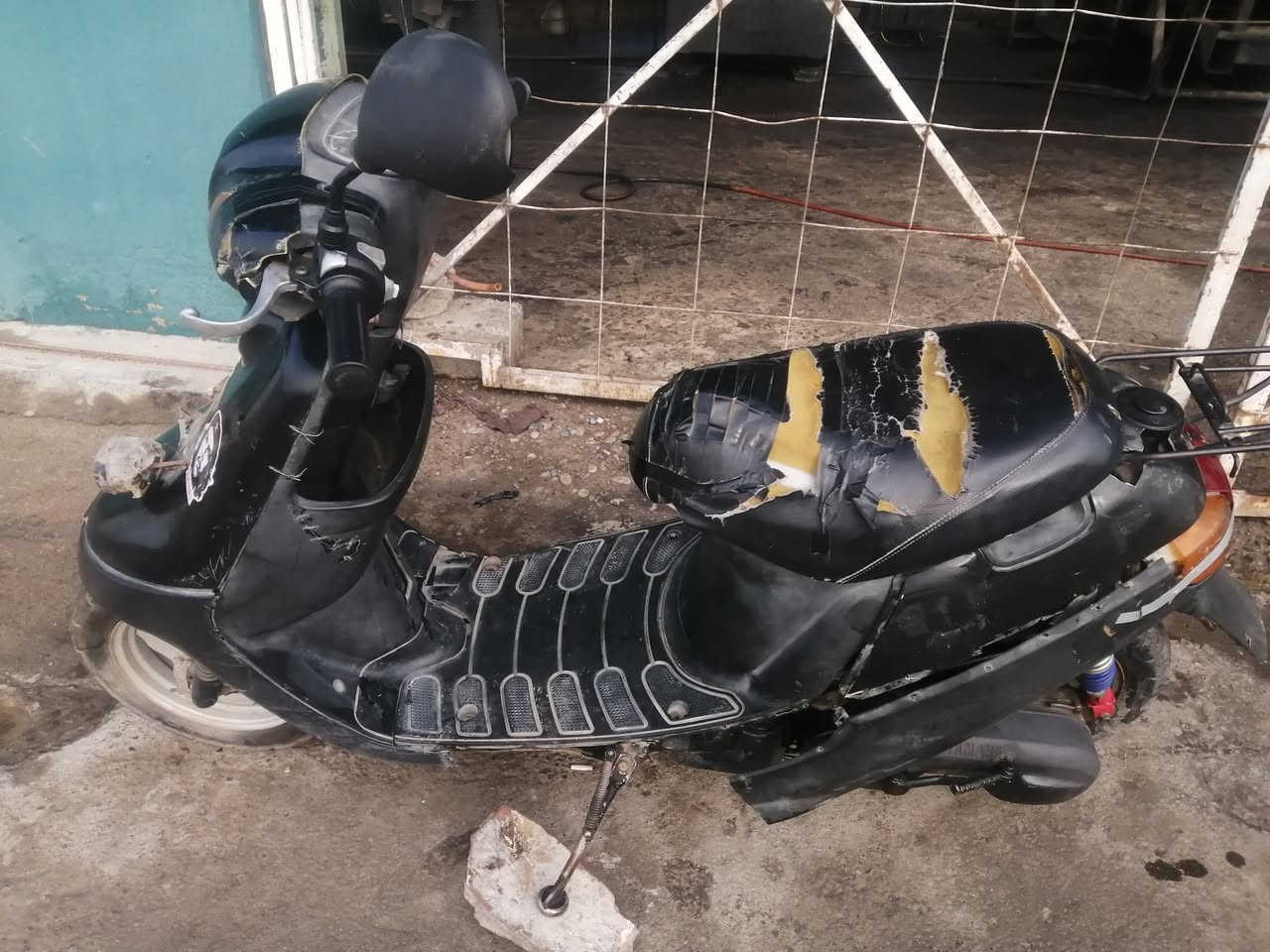 للبيع ماطور بوتين هندرواحديشتغل شاصي شرط مكينه شرط لا صوت ولا ونه تايرات جديده تحريك و معدل فول سعرو (225) شاري يخبرني (***********) (***********) موصل حي النور
