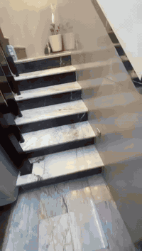 السلام عليكم بيت للبيع المساحه ١٥٠ متر مربع الواجهه ٧ ونص  العنوان بلديات شارع الغسل  للإستفسار ***********
