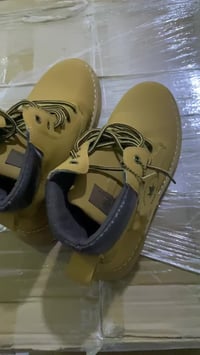 حذاء • كوالتي عالي • مقاس ٤٢