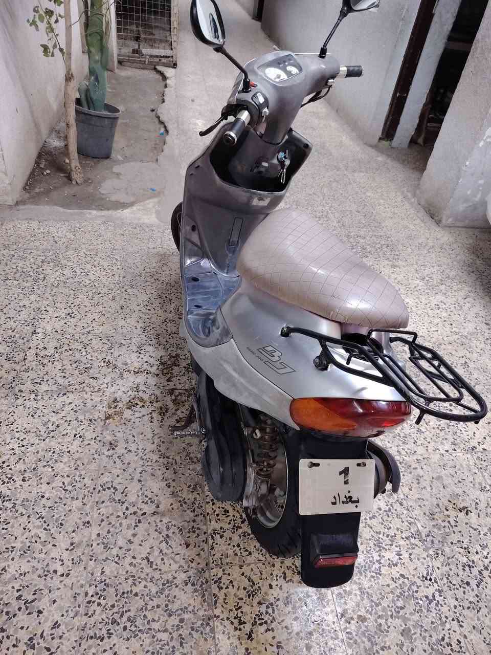 السلام عليكم دراجة لبيع مفتوحة مره وحده كفرات ابلاديه كهربائيّات كله شغاله تايرات جدد سعره 300مكاني بغداد الحرية رقمي ***********
