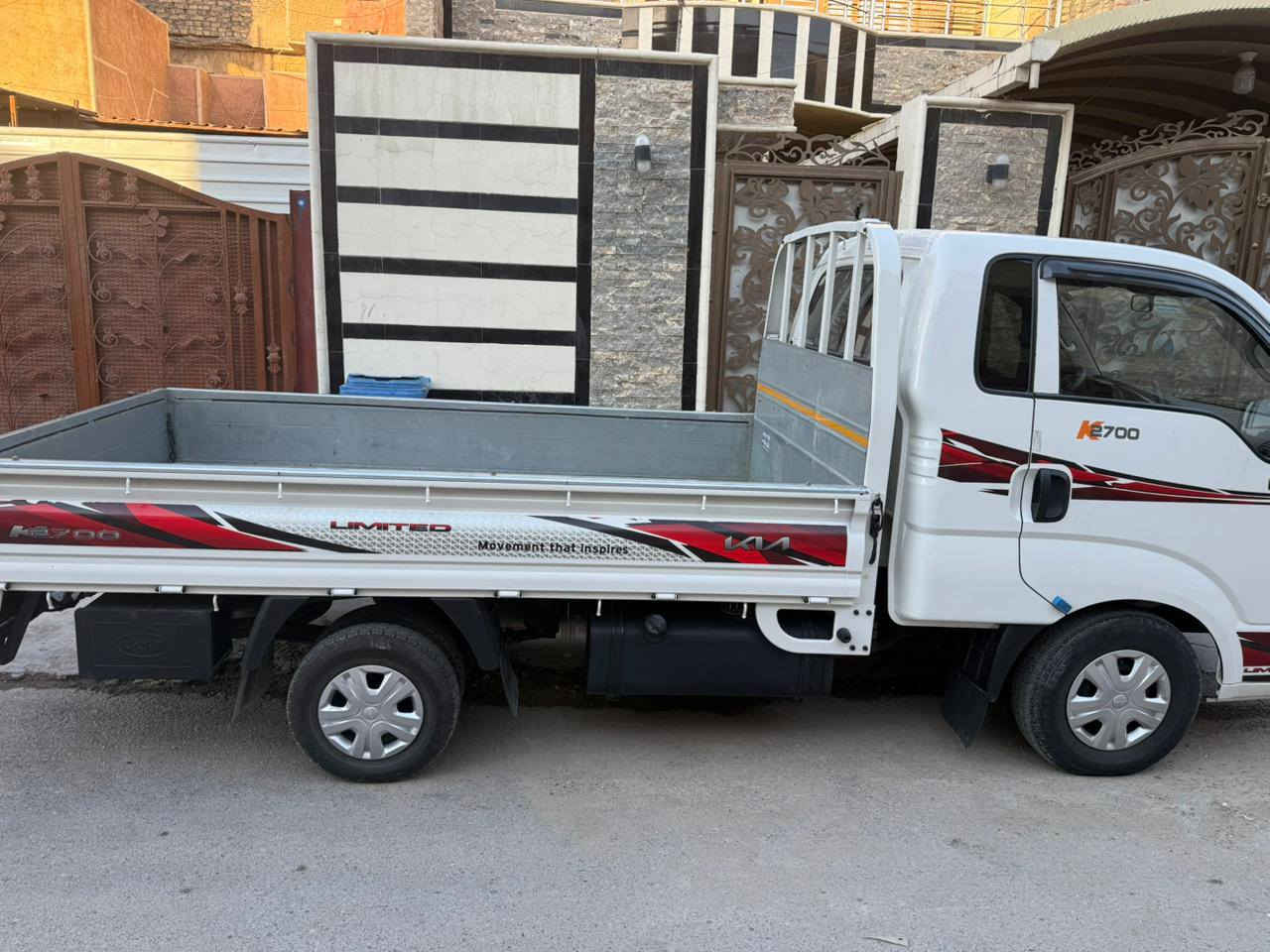 متاح كيا 2700موديل 2025ماشيه 22الف مكفوله بحاله الشركه السعر 165الشراي يتصل ***********
