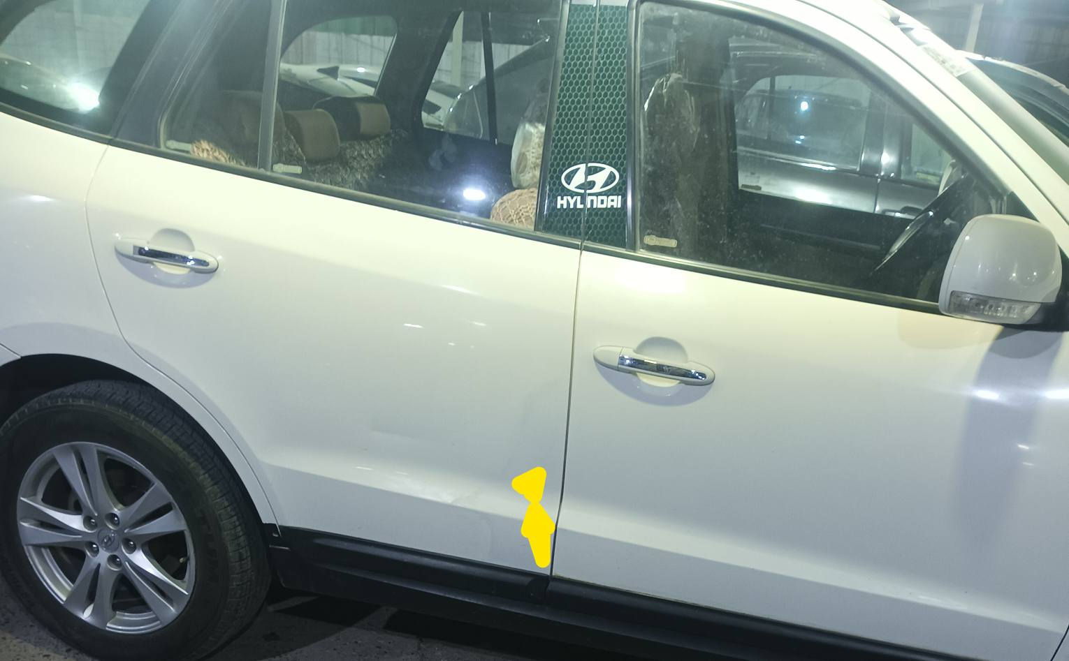 طيب الله أوقاتكم بكل خير ، سنتافي 2010 خليجي مكفولة عدا كارت صغير في حافة الباب الخلفي الايمن موضح بالصور  محرك 6 سلندر 2700 رقم بغداد باسمي تحويل مباشر دفع رباعي وفتحة سقف مري شفط 7 راكب شاشة  سيارة جاهزة تبريد وتدفئة ماشية 174 السعر138 وبيها مجال بسيط بعد المعاينة والفحص مكان السيارة بغداد قرب مرور الكاظمية 
***********.   ==.    ***********
