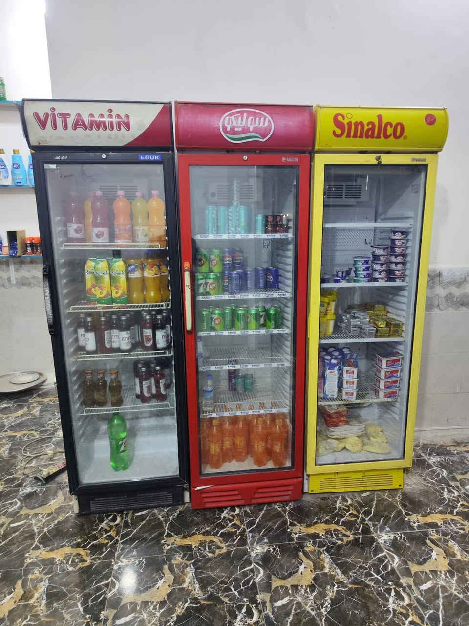 السلام عليكم تتوفر  اسواق في كربلاء مجمع النجمة شارع الرابط مقابل علوة المخضر سعر المحل ٥ مليون اوبي مجال للاستفسار اكثر الاتصال على الرقم المذكور ***********
