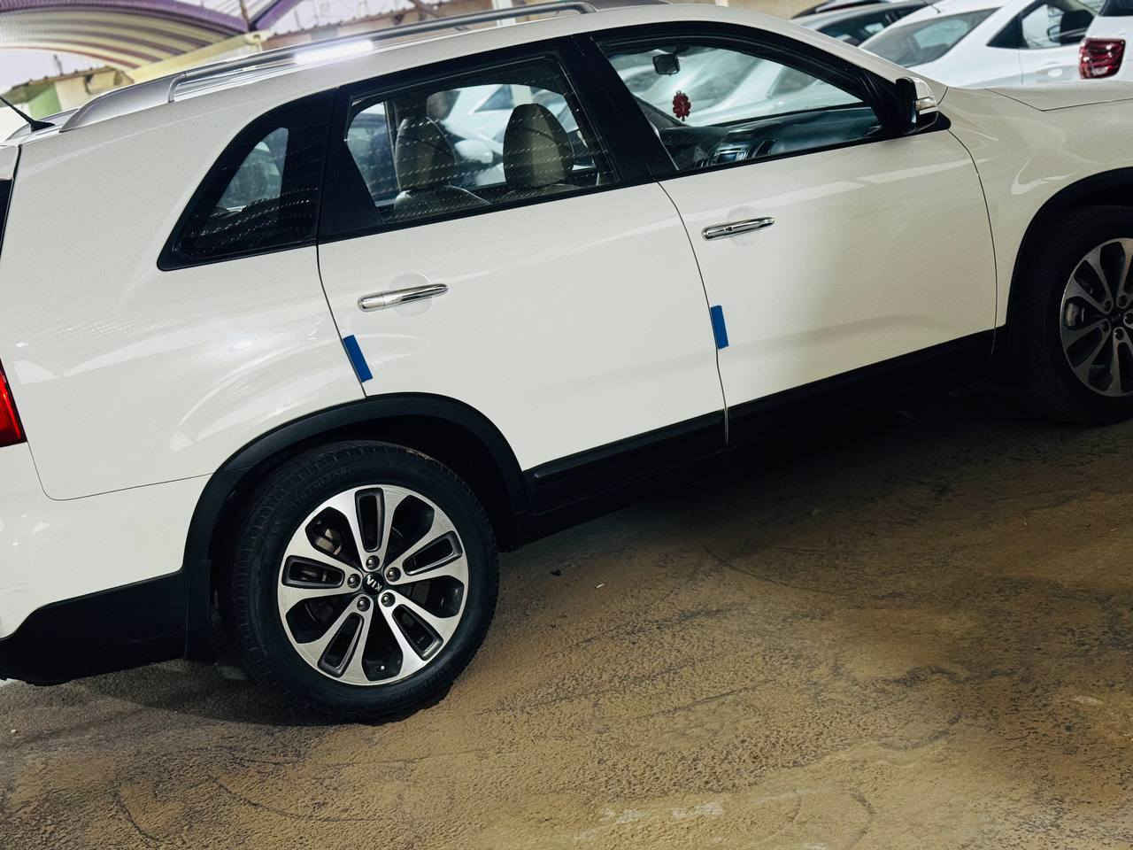 السلام عليكم
سورنتو ٢٠١٣ خليجي بغداد مكفوله سونار بالنشر شوفة
المواصفات
بصمتين تشغيل وابواب.. كشن كهرباء.. اشاير ترحيب
حساسات اماميه خلفيه.. كاميرا.. تبريد بيانو
محرك ٦ مكفول... سبعه راكب.. ٣ قطع تبريد
لد امامي خلفي.. ماشيه ٢٦٥
مكان السياره صلاح الدين بلد.. السعر ١٨٥
***********
