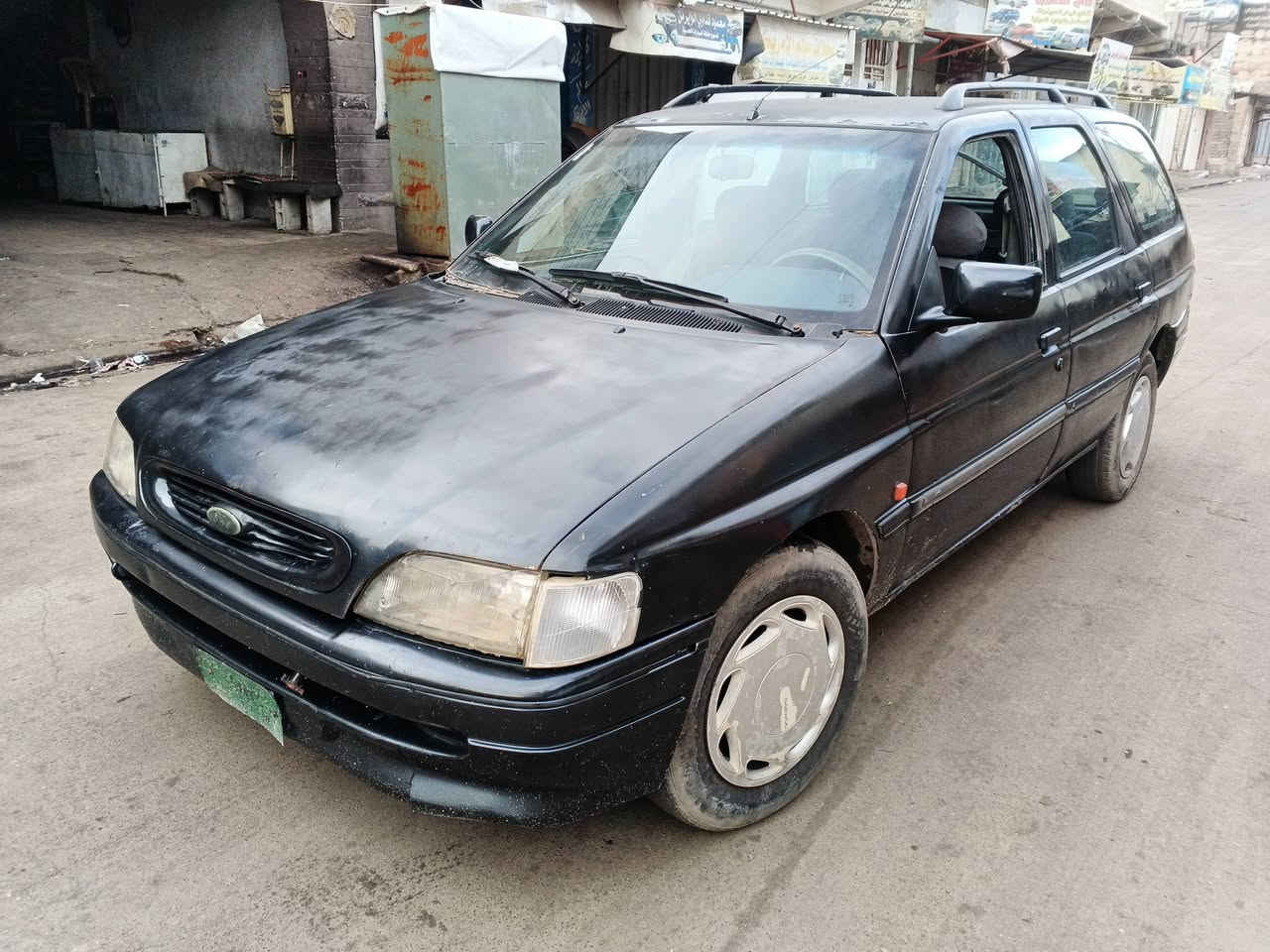 فورد سكورت موديل 91 مكينه جديده جير نظيف طقم نظيف وايرمينيه شغال وايرمنيه شغال شرطهح مصبوغه حزام سنويه خضراء      ***********.    سعر 13
