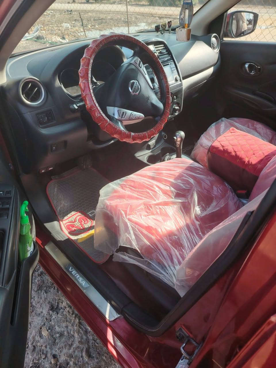 السلام عليكم للبيع نيسان فيرسا موديل 18 وارد امريكي بيها بنيد مبدل سياره شرط كير محرك حداديه تخم تاير رقم بغداد تحويل 
شوكت ماتريد ديوانية قضاء 
الحمزة اخوان مكلف بل نشر    
 85وبها مجال   رقم راعيها ***********
