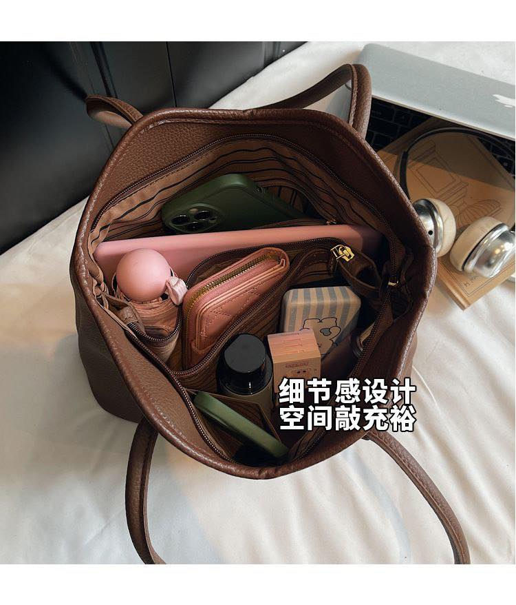 ❣️جــديــد  الانسه ❣️

حقيبه (جامعيه ) حجم كبير  مختومه من داخل جلد سوفت طري مختومه ومقسمه من داخل بسحابات 

 شغل اصلي كوالتي عالي ضمان 

  
لمراسله
واتساب📲***********
انستغرام 📲4use0 📲
العنوان // شارع 13 // قرب مجمع المقيم // مقابل ازياء الجوهره
يتوفر توصيل داخل النعمانيه 🛵 وباقي المحافظات 🚖
