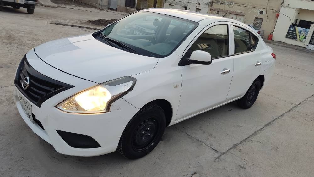 نيسان صني موديل 15 مواصفات كير اتوماتيك جام كهربائي باور قفل مركزي ABS سياره بيها 4 قطعه صبغ بدون ظربه دواخل كير محرك بشرط بيها دفتر بنزين سياره بسمي شراي يخابرني 
*********** كركوك, العراق
