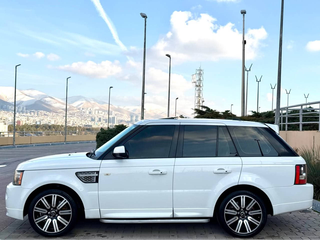 ارخص رانج روفر سبورت 2011 بي العراق بتحدا

سعر جدا جدا مناسب بلاش   (136) ورقه مجال

سياره خليجي صفر شريكه سردار ضمان دولي

8 سلندر بدون سوبر ارخب محرك

فول فول مواصفات 
 
سلايد  
سياره جكات ٣ وضعيات 
شاشه كاميرا
رادار جانبي 
حساس خلفي امامي
لايتات عدسه زينون بيلادي
دواغل كريمي جديد١٠٠/١٠٠
كشن جلدو كارباوخزن
كشنات تدفيه و تبريد
تحكم ستيرن
ستيرن هيتر
دواغل ١٠٠/١٠٠ 
ماشي ١١٣ الف
بعد مواصفات رانج معروفه.........
________________________________
كير محرك بشرت بدون دوخان بدون بوخار بدون صوت اي مكان عجبتك افحس سياره بشرت ترايي حتي بصره 
_____________________________

سعر سياره بلاش بلاش(136)ورقه مجال ماكو بي سعر ابد

مكان سياره سليماني داخل سليماني
***********
***********
_________________________________

Range Rover Sport  2011    

سعرى مناسبه بلاش 136 ورقه مجال

8 بستون بى سوپر مه رغوب
 
فول فول موسفات 

سلايد
دبله كانى جوبه به رزو نزم ٣ موده
شاشه و كاميرا
رادارى ئاوينه٠
113 هه زار روشتوه 
سوكان شفط و كاره با
بيش و دوا حاسه 
٤ ده ركا بصمه 
لايد ليد و عه ده سه زينون بيلادي
كشن جلدو كاره با و خزن
كوشن سارد و گه رم
سوكان هيتر و فوليوم

زور مواسفاتى تر ......
_______________________________________
گيرو مه كينه به شه رت  بى نوقسانيه دوكه ل بوخار صه وت به شه رتى فه حس تازه سيرفس تازه كراوه

سعر(136$$) وه ره قه و مجال بلاش بلاش

شوين :سليمانى
***********
*********** السليمانية, العراق
