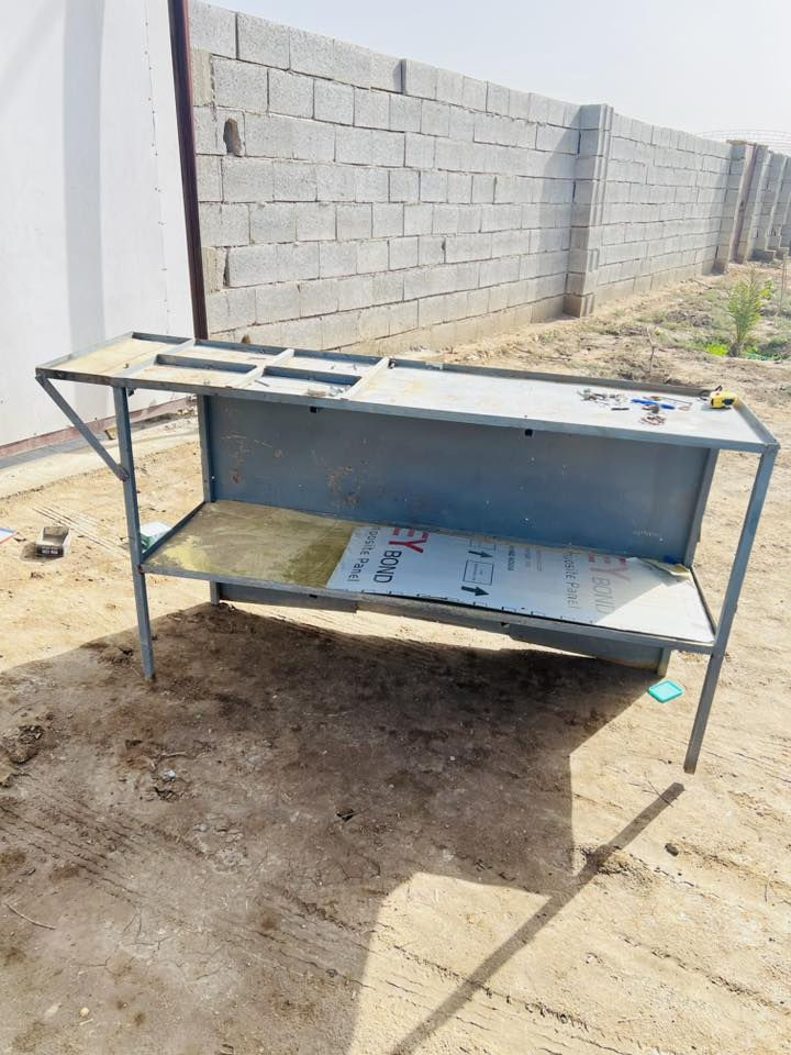 سلام عليكم
رفوف للبيع 
نوع الحديد :ثقيل 
الي عددهن 4 :الطول مترين و85  والارتفاع مترين 

وحده طوله 
مترين و35وارتفاع مترين 
مع بسطيه حديد مثل ما موجود بالصوره 

المكان :الوركاء 

السعر :مليون وبيهن مجال 

للاستفسار الاتصال :  ***********
