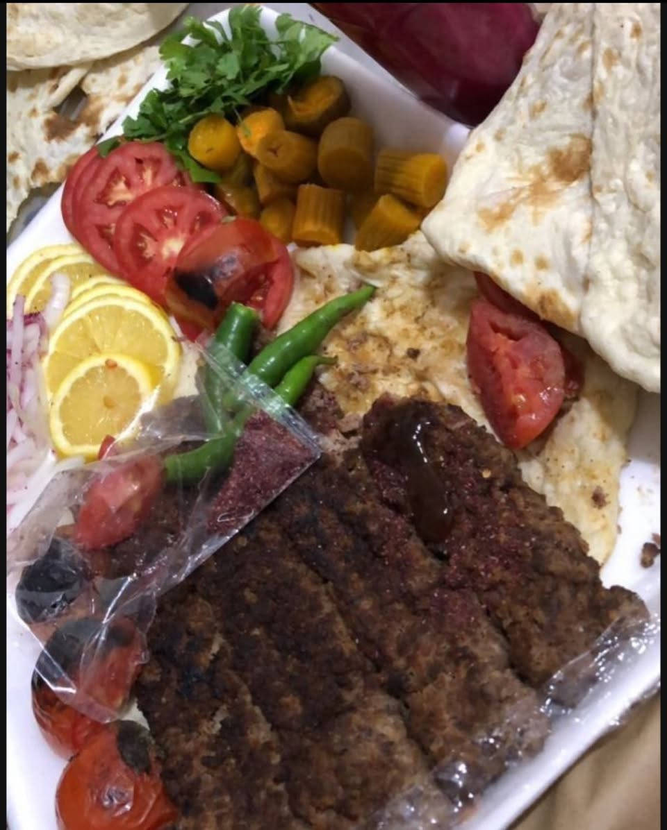 #مندي_المسيباوي
من قسـم المَـشويات 
نقدم لكم أطيب وألـذ انواع المشويات 
كباب لحم عراقي ١٠٠٪؜ 
سـعر الكيلو ١٤،٠٠٠ فقـط 
كـباب دجاج ذبح عراقي 
سعر الكيـلو ١٢،٠٠٠ فقـط 
دجاج شوي 10،000
سمك مسگوف حسب الوزن
 دجاج ذبح شوي ع الفحم  11،000
مندي دجاج 15،000

#تـوصيل_مجـاناً_داخل_المسيب

للحجز ☎️ :

*********** للاتصال
*********** واتسـاب
***********
