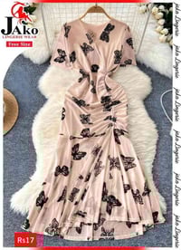 ✨👗 فستان أنيق 👗✨ 🌸 لمسة ناعمة… أناقة تخطف الأنظار 🌸  🧵 الخامة: درجة أو...