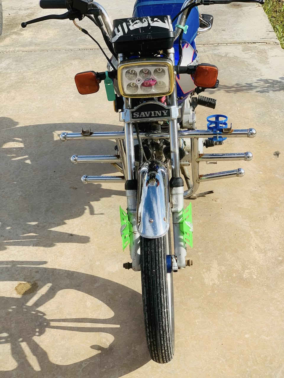 السلام وعليكم ماطور  يراني سيفان   موديل 2021 محرك ما مفتوح  الدراجه كله شغاليه  للبيع السعر 500وبيه مجال شويه اتصل وتدلل 0782 674 9678‬
