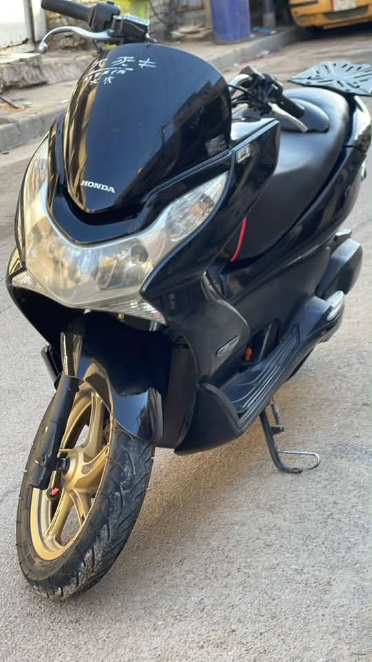 سلام عليكم / 🎌 PCX 150 / استان حساس JF / دراجه حلوه وناعمه  / / بيها منضومه زينون ام المراوح / بيها دبل إشاره لد شلعه معدل  // السعر مليون
مكاني حي اور *********** مكانيك جاهز ترايك للبصره
