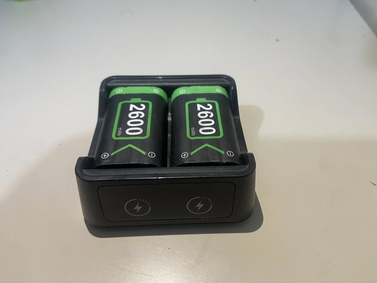 اكس بوك
ممفتو نضيف 
تيرا1
جوستك اصليه 
حساب اشتراك شهرين
بطاريات 2
السعر 140
***********
