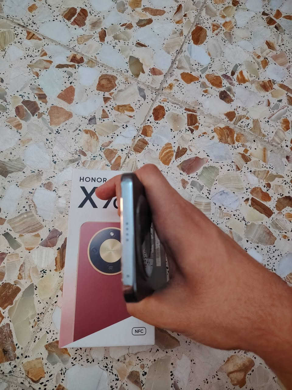 هونرx9d ذاكرة256 عشوائية 12 كامل ملحقات الجهاز جديد مابي اي شي السعر 425 مكاني بغداد قرب جسر الخطيب ***********
