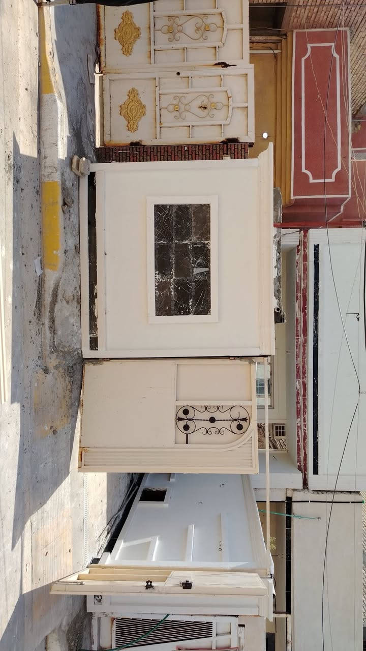 السلام عليكم خلفه لبخ وتطعيم 
مكاني بغداد باسعار مناسبه 
لبخ جراره تشميع تصفير لبخ ونثر شغل درجه اولى 
الرقم ***********
