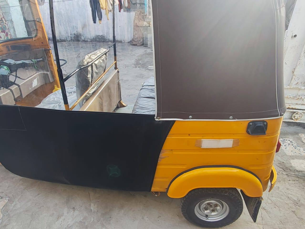 تكتك للبيع موديل 19 نضيفه وكيلها شاكر بالمجر الاستفسار على هذا الرقم ***********
