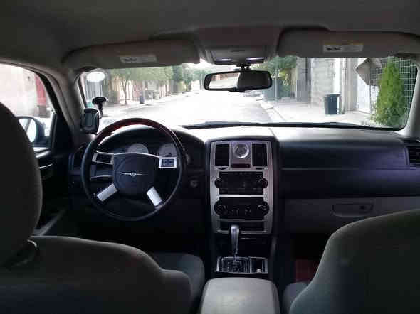 گلایزەر ئۆباما c300 ئاڕم پلاستیک مۆدێل 2007 ئسرات خاس سەیارەکە بیدەحم بێ لێدراوە یەک دوو پارچەی پەڵە پەڵە بۆیاخە سەیارەکە دووکوشن هیتەر کوشن و سوکان خەزن گێڕو مەکینە بەشەرتی فیتەر چوارتایەیی لۆکی لەسەرە لایت حەدەسە پاتری تازە پێشی توندکراوەتەوە ماوەی ڕۆیشتنی سەیارە 165 هەزار نرخ 86گەڵاو محامەلەکی کەم
  *********** ناونیشان چوارقوڕنە رانية
