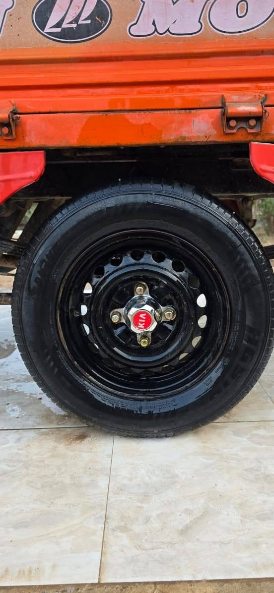 سلام عليكم ستوته فرس موديل 2019 للبيع ستوته أوراق باسمي مكاني ناحية النشوه سعر ٢٥٠٠ وبيها مجال ***********
