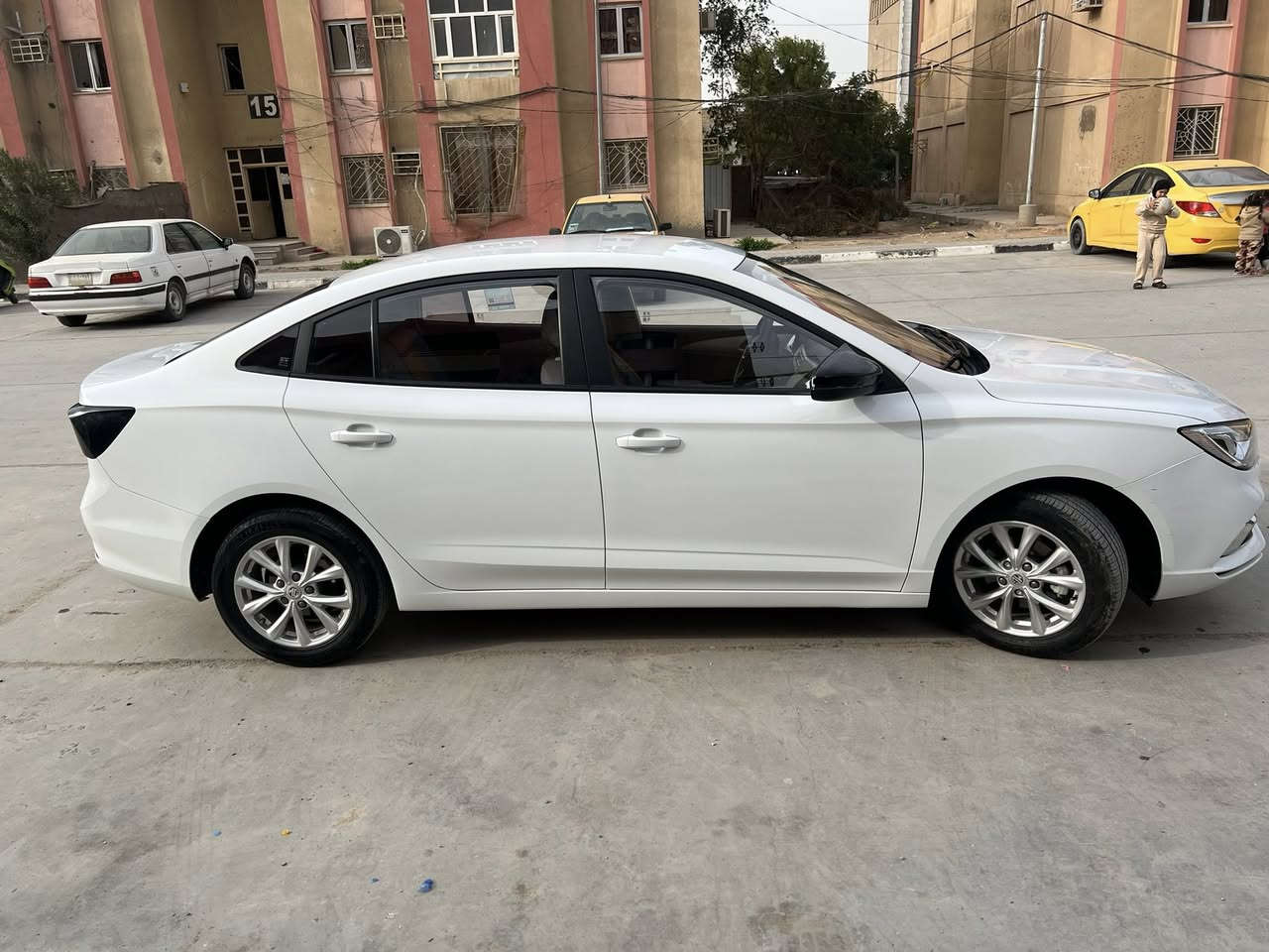 Mg 5
موديل 2025
ماشيه 13 وقابل للزايدة
مكينه 1.5 دوش
كير مكينه كفاله 
بدي كفاله ماموضح بصور 
رقم بغداد باسمي مداور ثاني يوم
للملاحضه السياره ضمان شركه 6 سنوات او 200 الف كيلو مو وارد صين خليجي
السعر 110 وبيها مجال
مكان السيارة نجف 
***********
