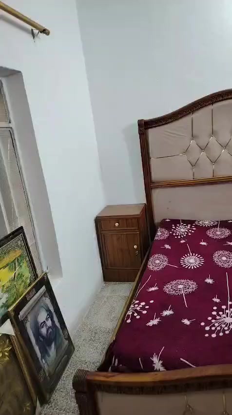 غرفة اخشاب للبيع سعرها ٨٥٠وبيهة مجال للتواصل واتساب *********** ام الملحق ٦ابواب مكانهة بغداد الحبيبية
